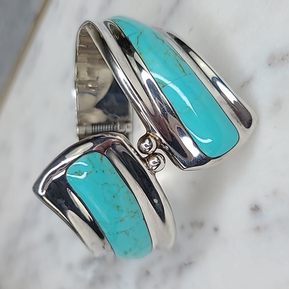 Seed & Sage Mexico Sterling Silver Turquoise Hinge Bypass Bracelet/Bangle